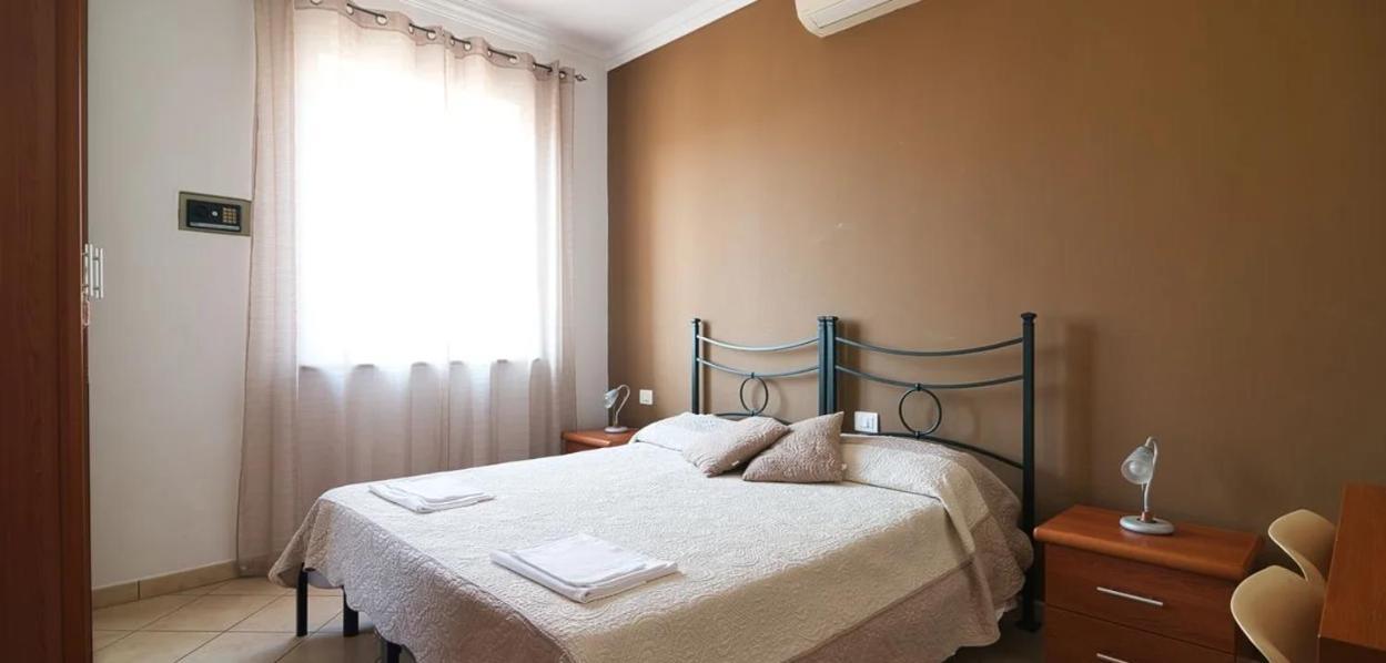 La Casa Degli Artisti 1 Guest house *