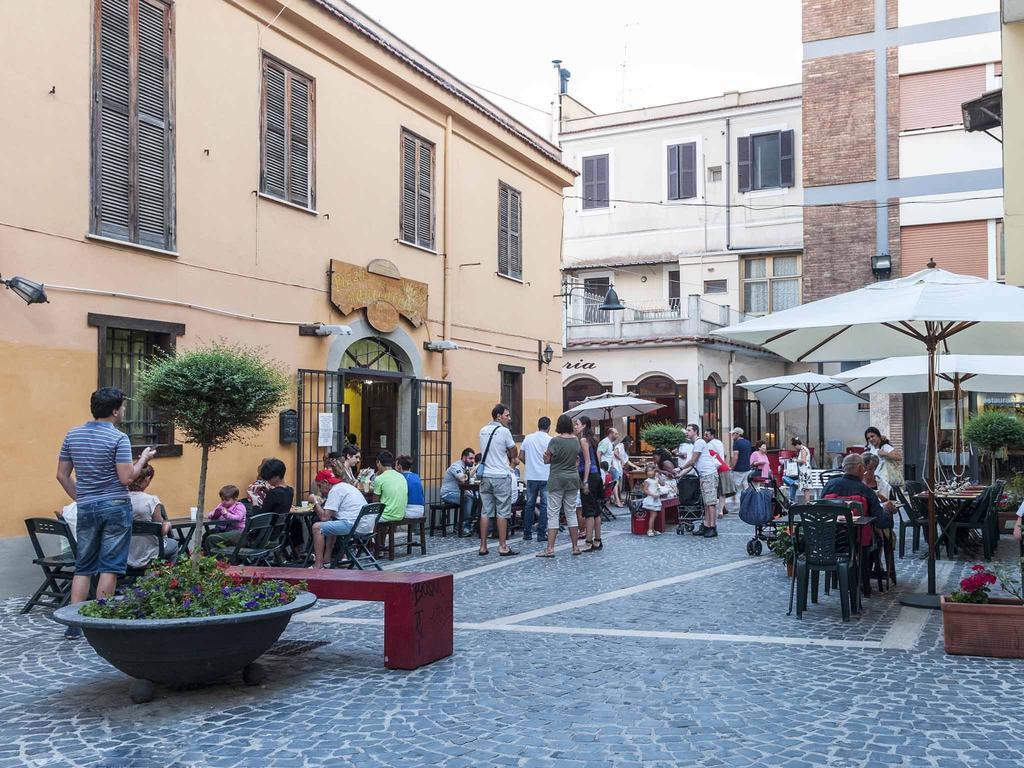 La Casa Degli Artisti 1 Guest house Nettuno