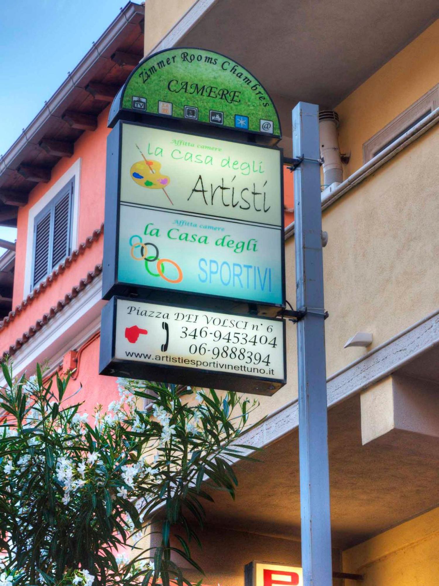 La Casa Degli Artisti 1 Guest house